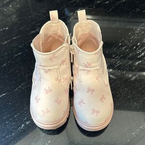 Wonder Nation Cream Boots with Pink Bow Pattern